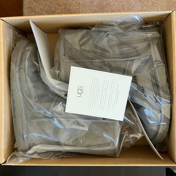 UGG Classic Short Boot for Women - Grey - Picture 6 of 9